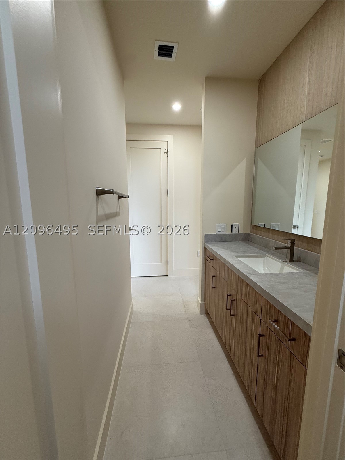 3240 SW 20th St, Miami FL 33145