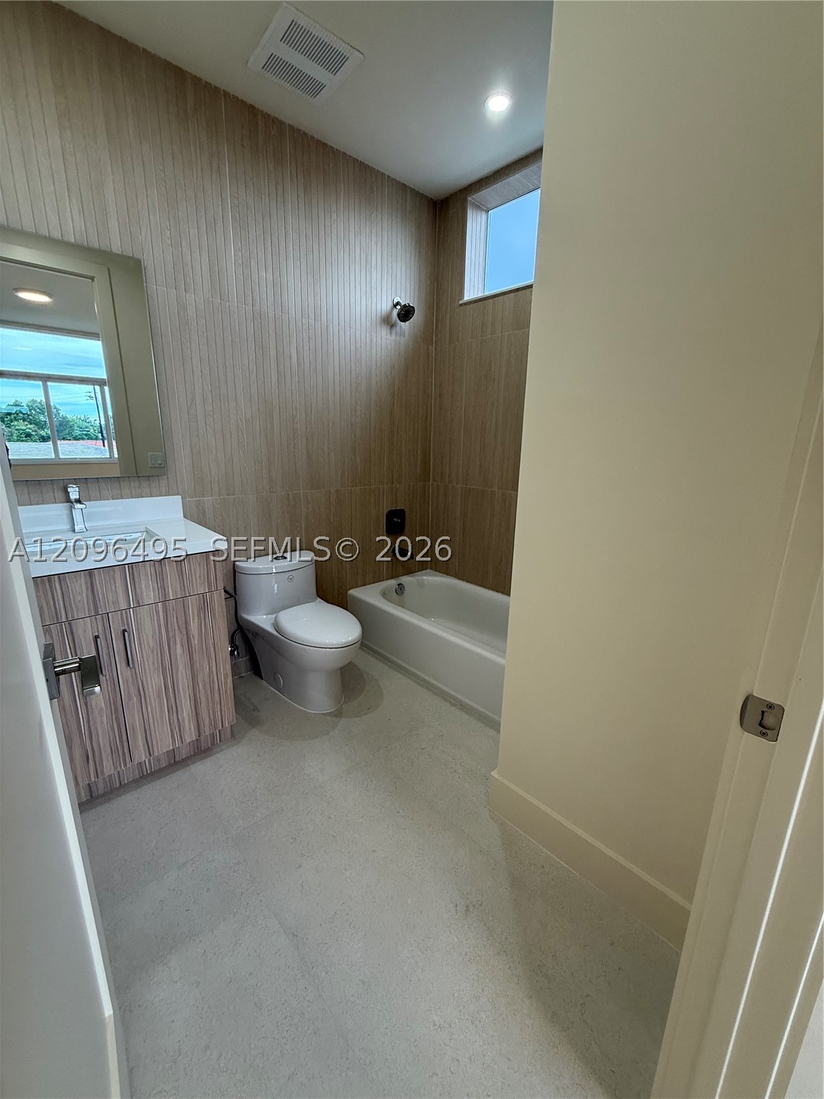 3240 SW 20th St, Miami FL 33145