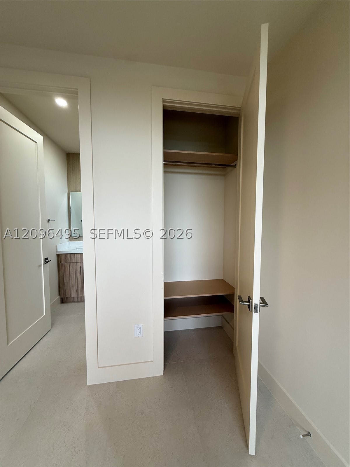 3240 SW 20th St, Miami FL 33145
