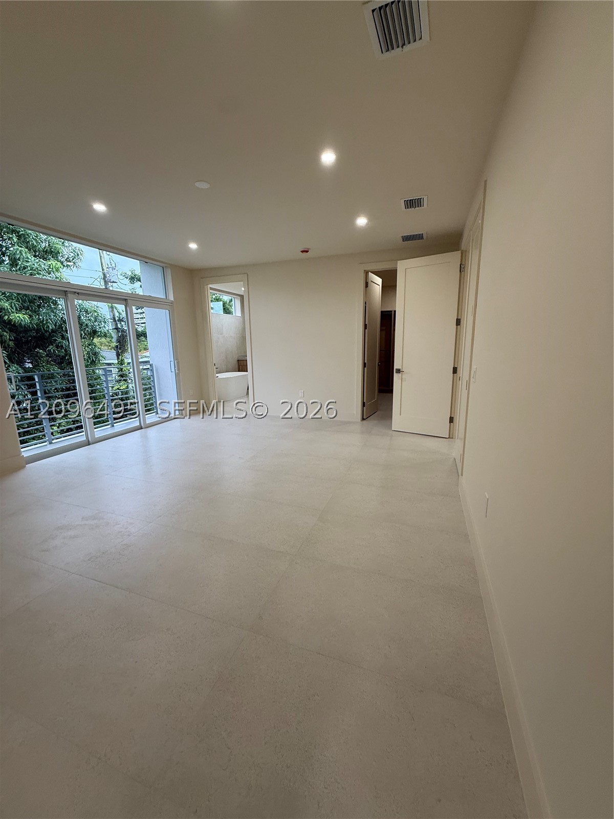 3240 SW 20th St, Miami FL 33145