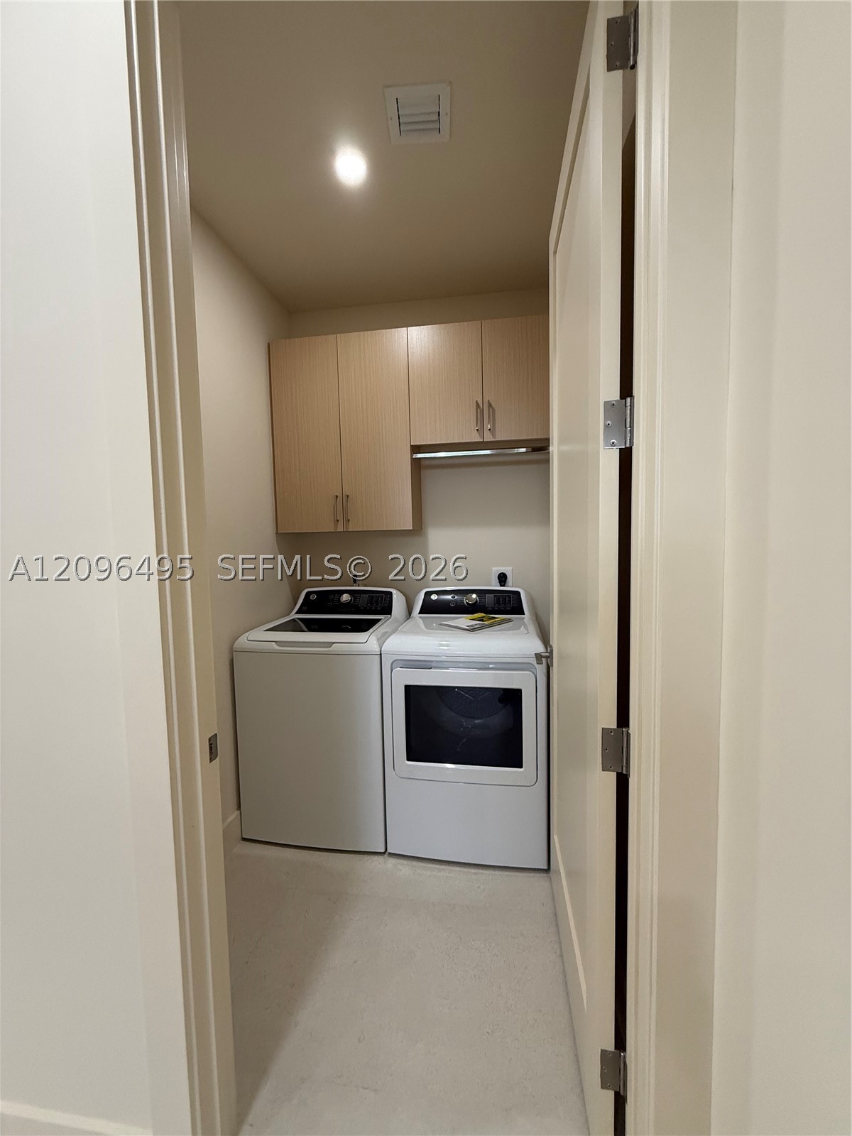 3240 SW 20th St, Miami FL 33145