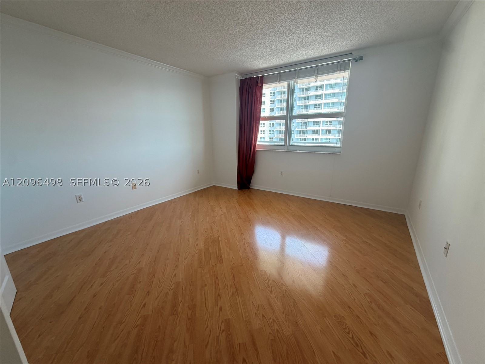 1155 Brickell Bay Dr #2006, Miami FL 33131