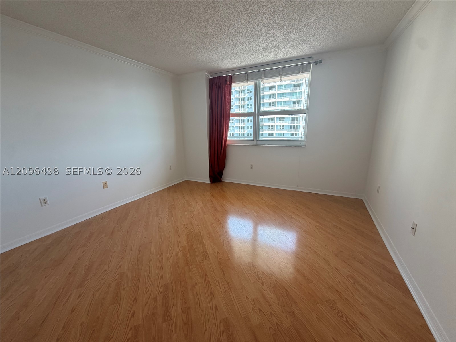 1155 Brickell Bay Dr #2006, Miami FL 33131
