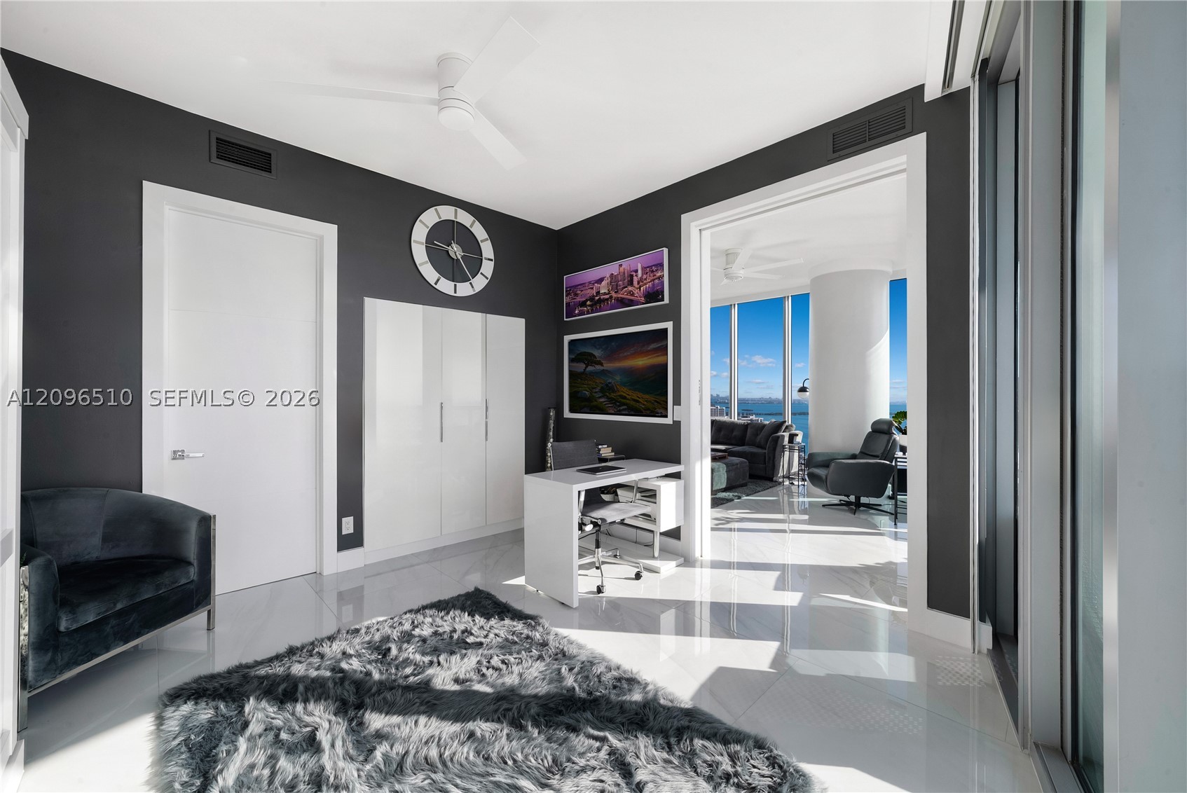 888 Biscayne Blvd #4608, Miami FL 33132
