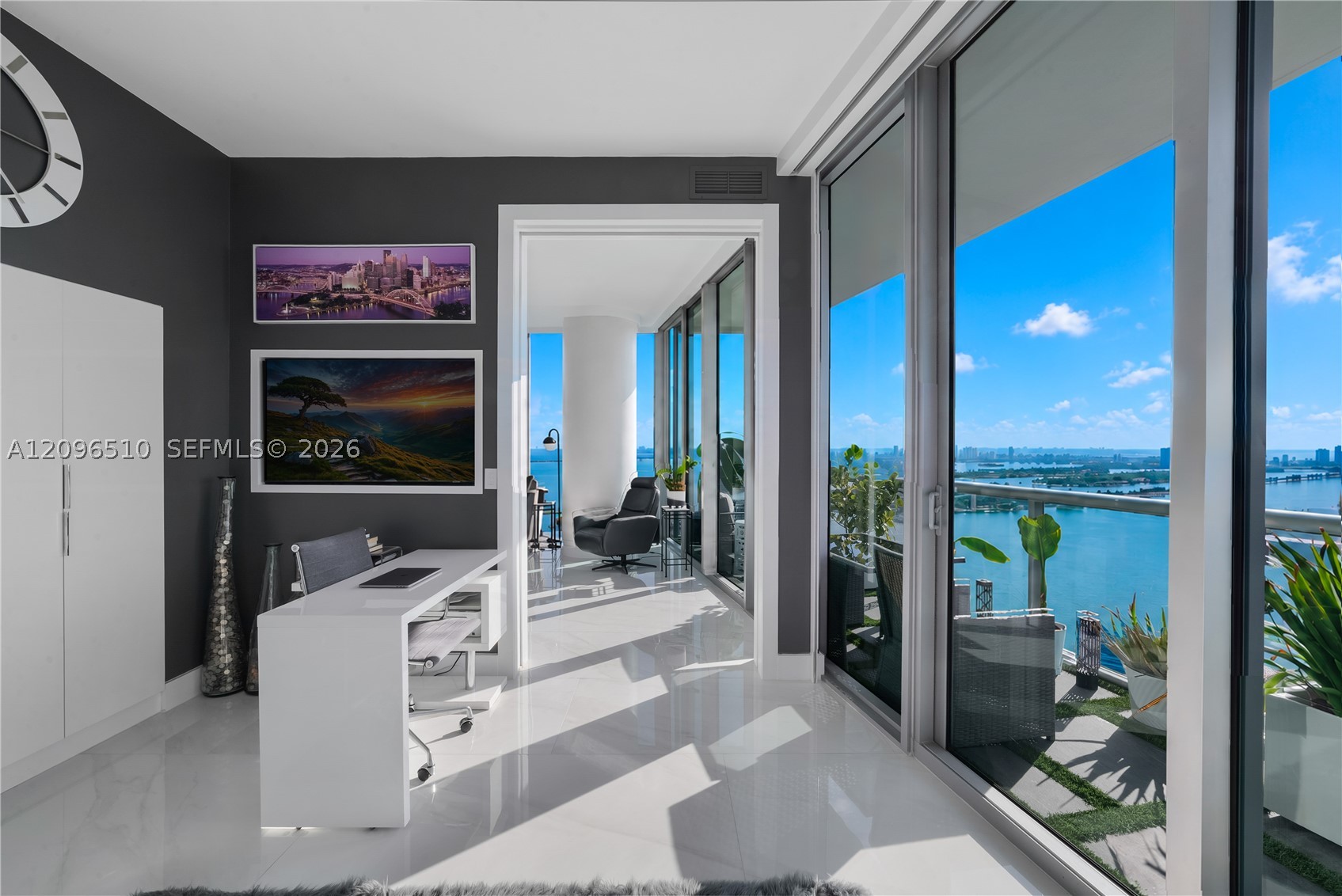 888 Biscayne Blvd #4608, Miami FL 33132