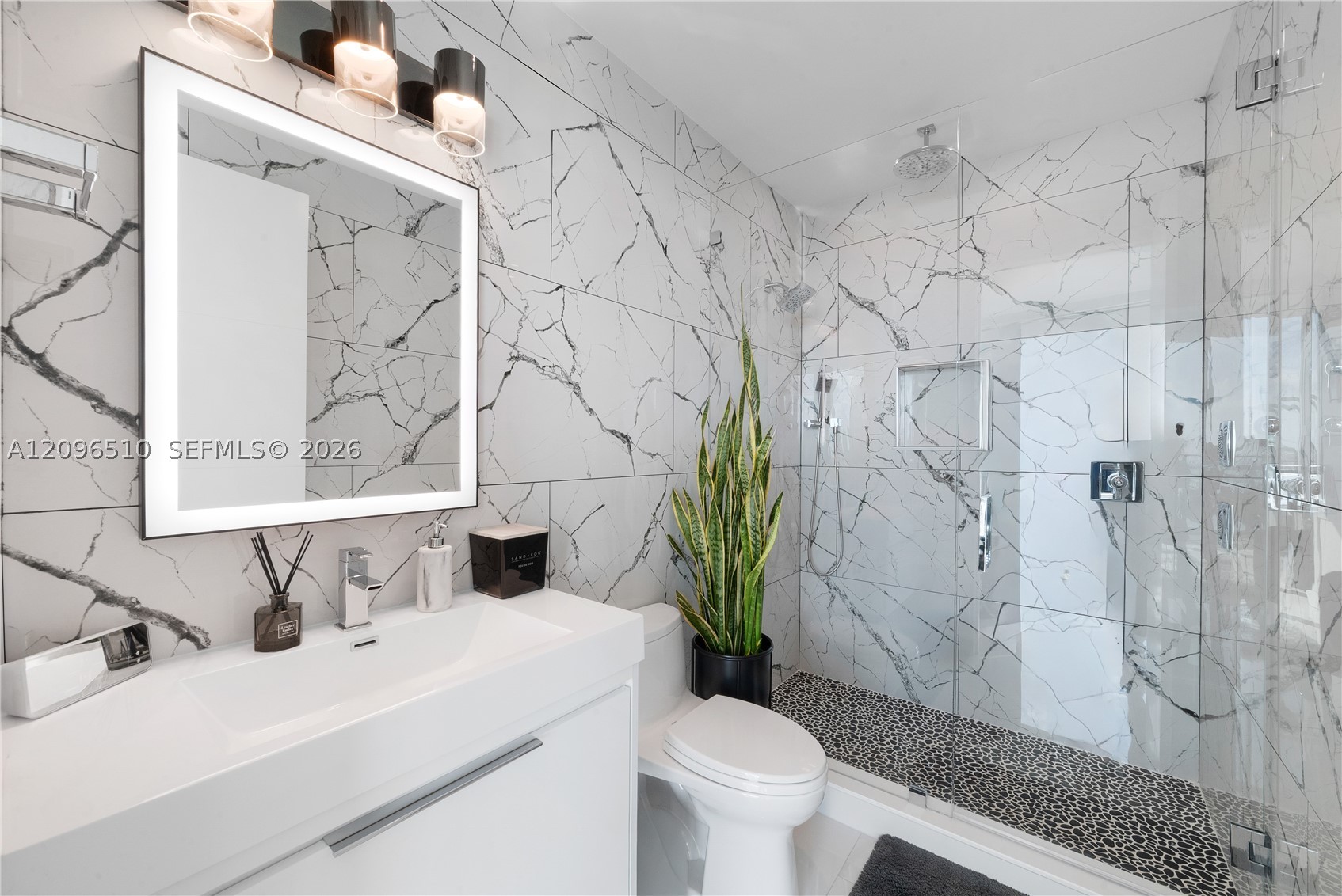 888 Biscayne Blvd #4608, Miami FL 33132