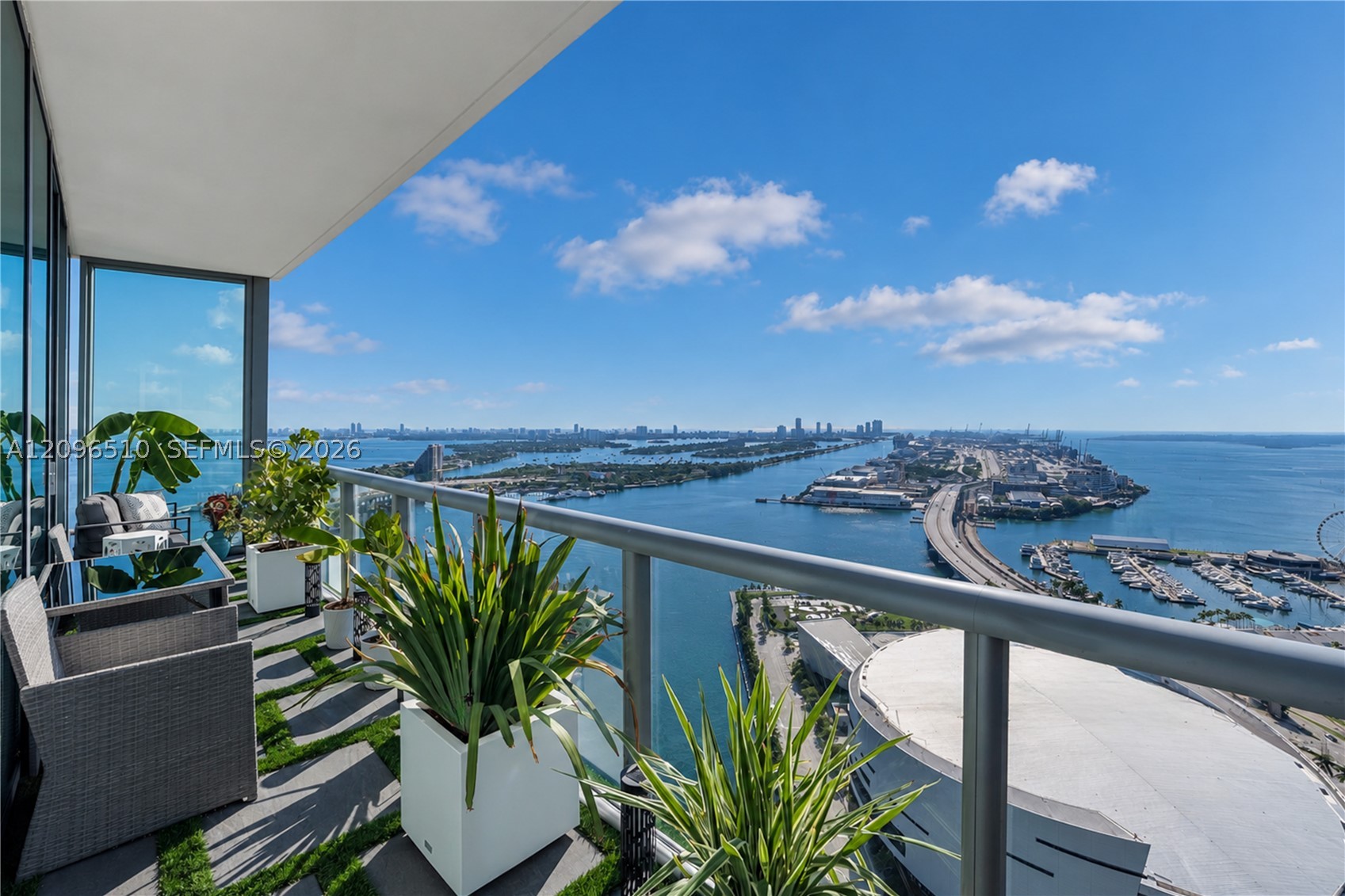 888 Biscayne Blvd #4608, Miami FL 33132