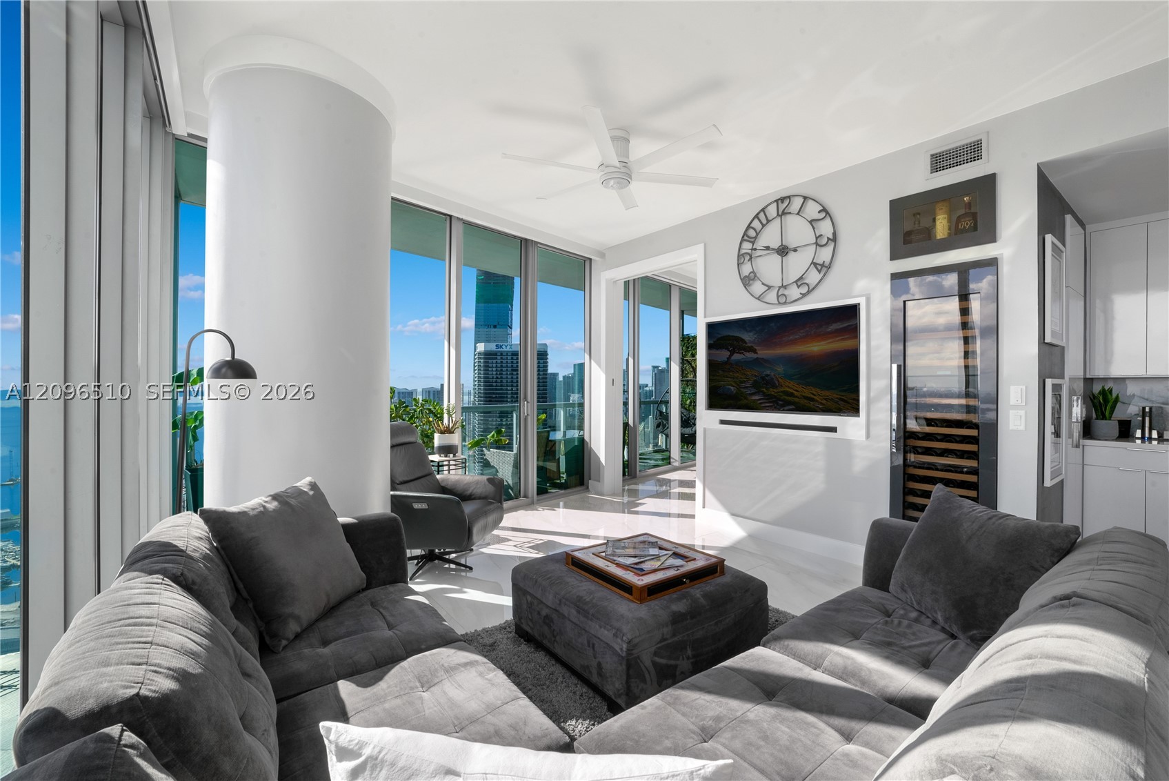 888 Biscayne Blvd #4608, Miami FL 33132