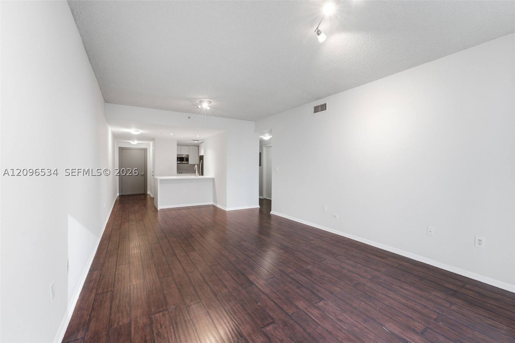 185 SE 14th Ter #1010, Miami FL 33131