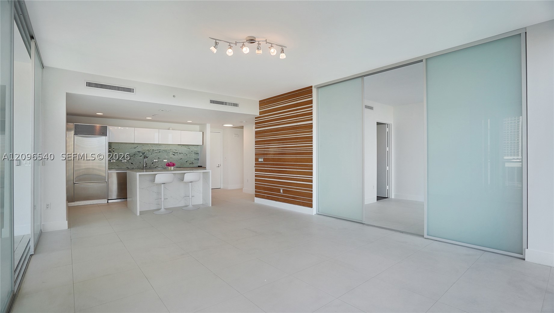1040 Biscayne Blvd #1206, Miami FL 33132