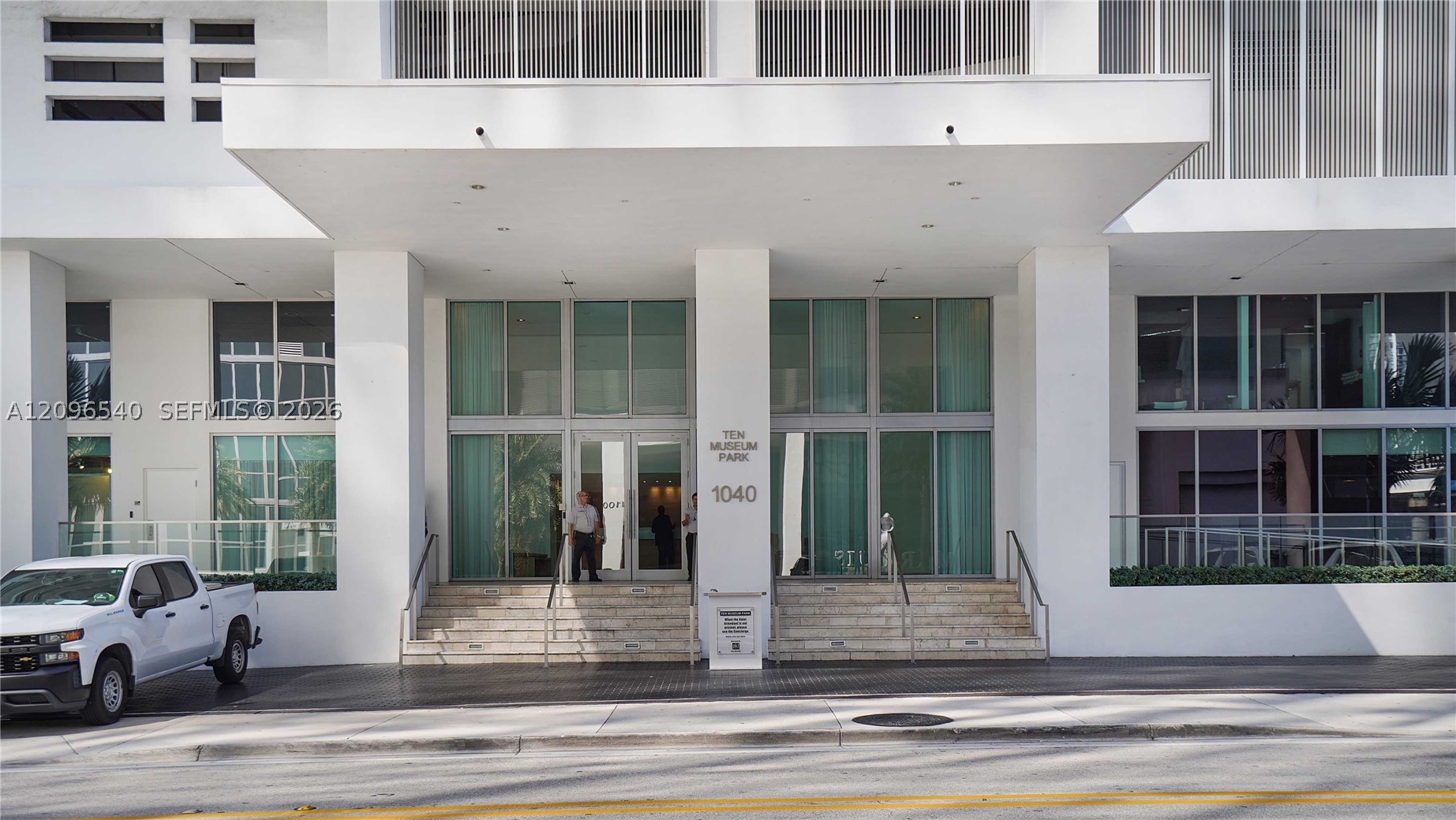 1040 Biscayne Blvd #1206, Miami FL 33132