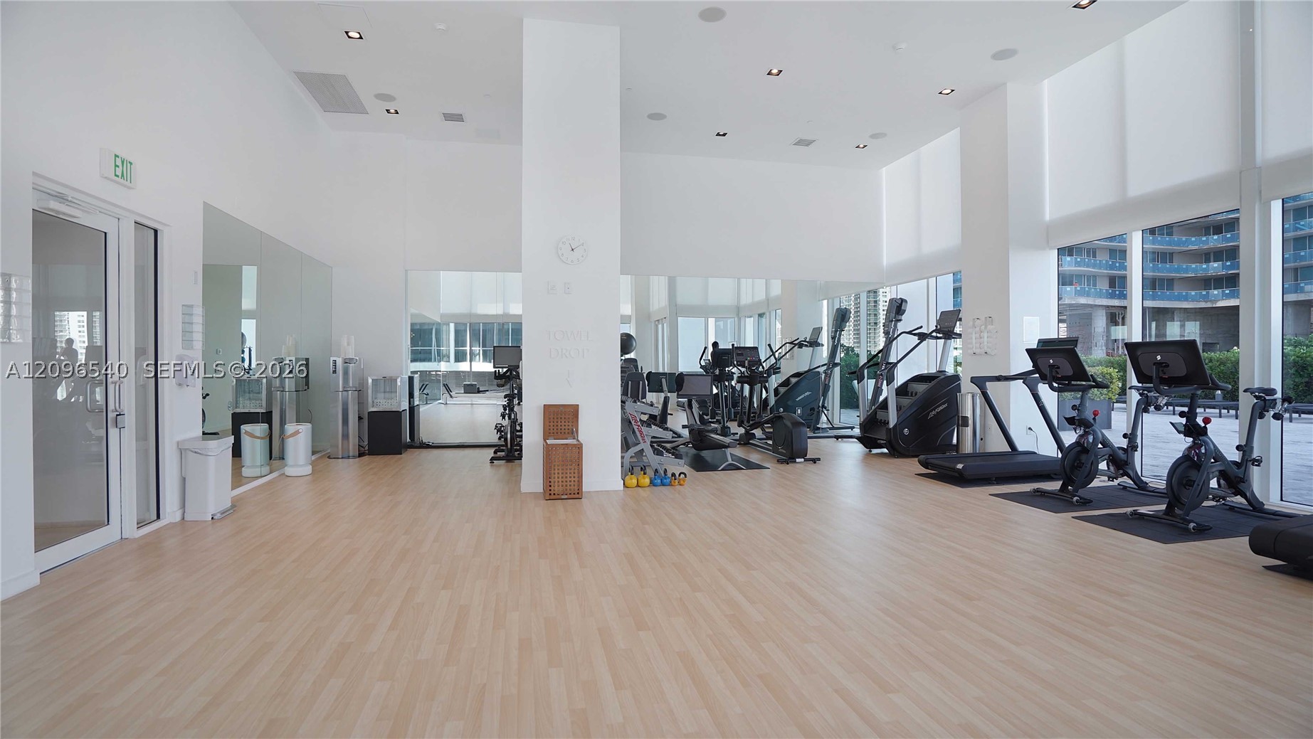 1040 Biscayne Blvd #1206, Miami FL 33132