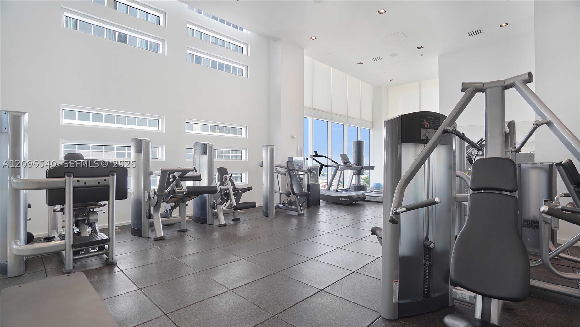 1040 Biscayne Blvd #1206, Miami FL 33132
