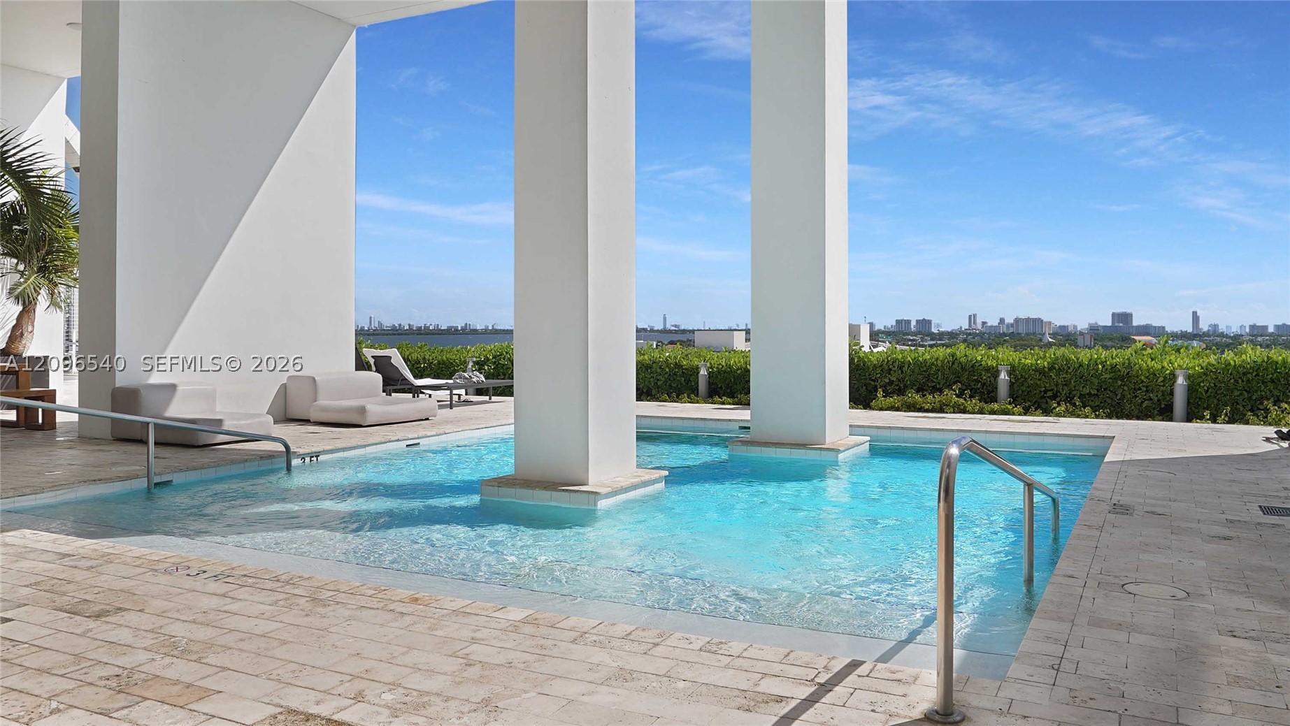 1040 Biscayne Blvd #1206, Miami FL 33132