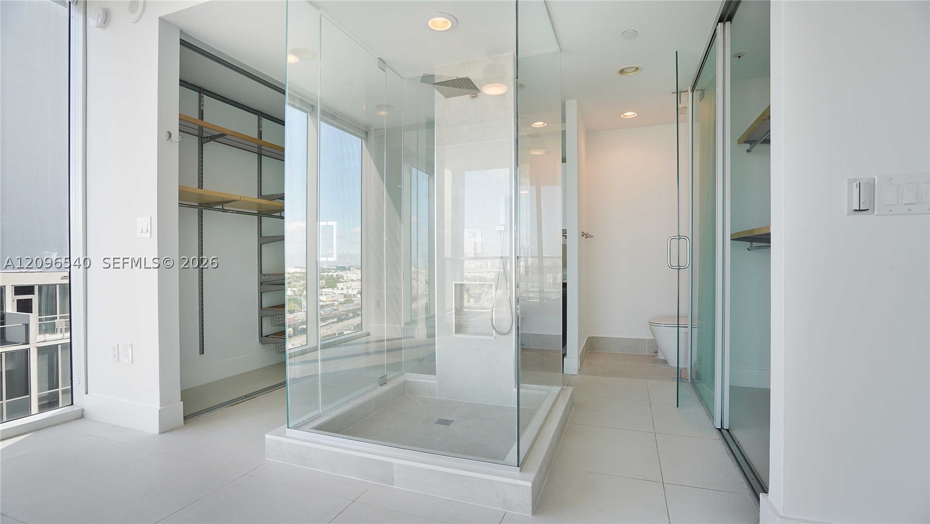 1040 Biscayne Blvd #1206, Miami FL 33132