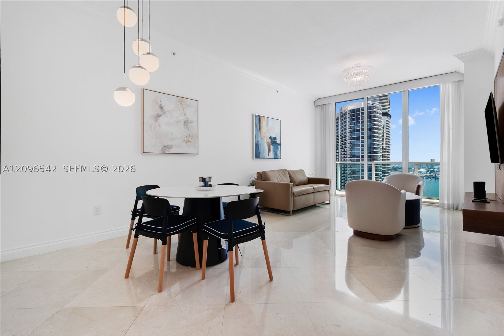 31 se 5th street 31 se 5th street #4314, Miami FL 33131