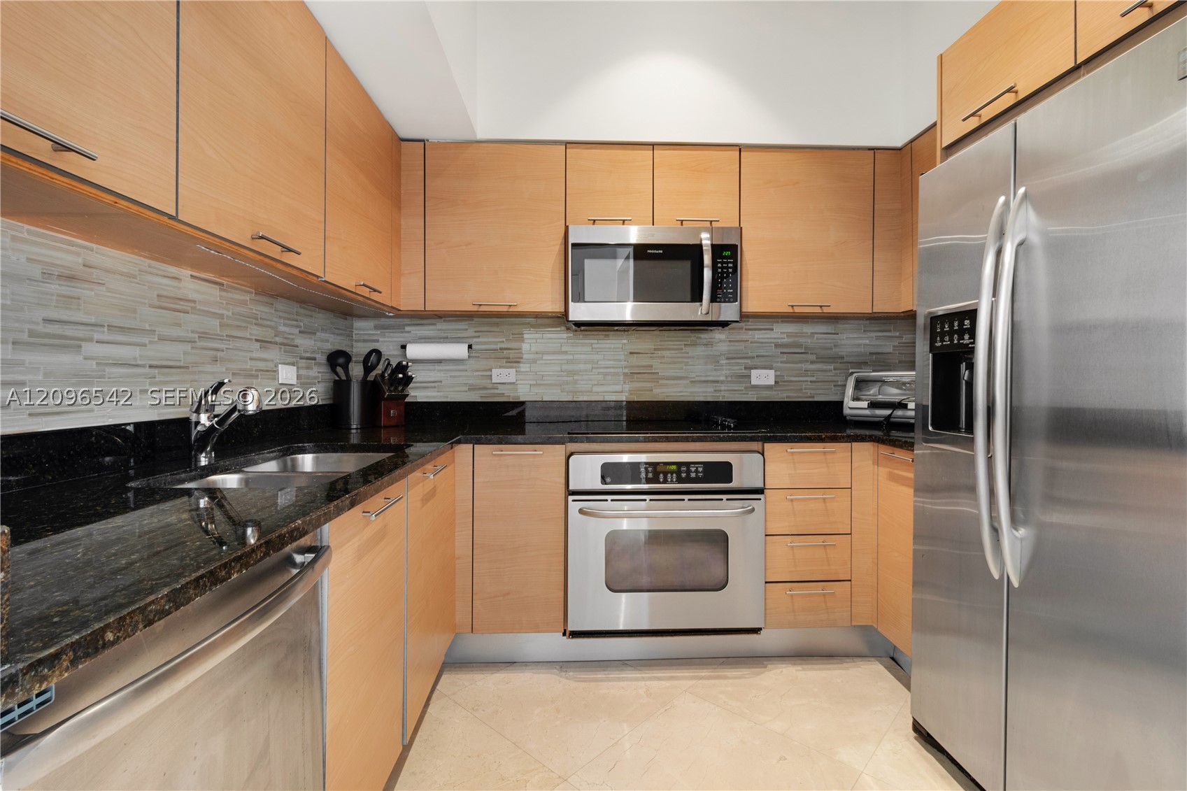 31 se 5th street 31 se 5th street #4314, Miami FL 33131