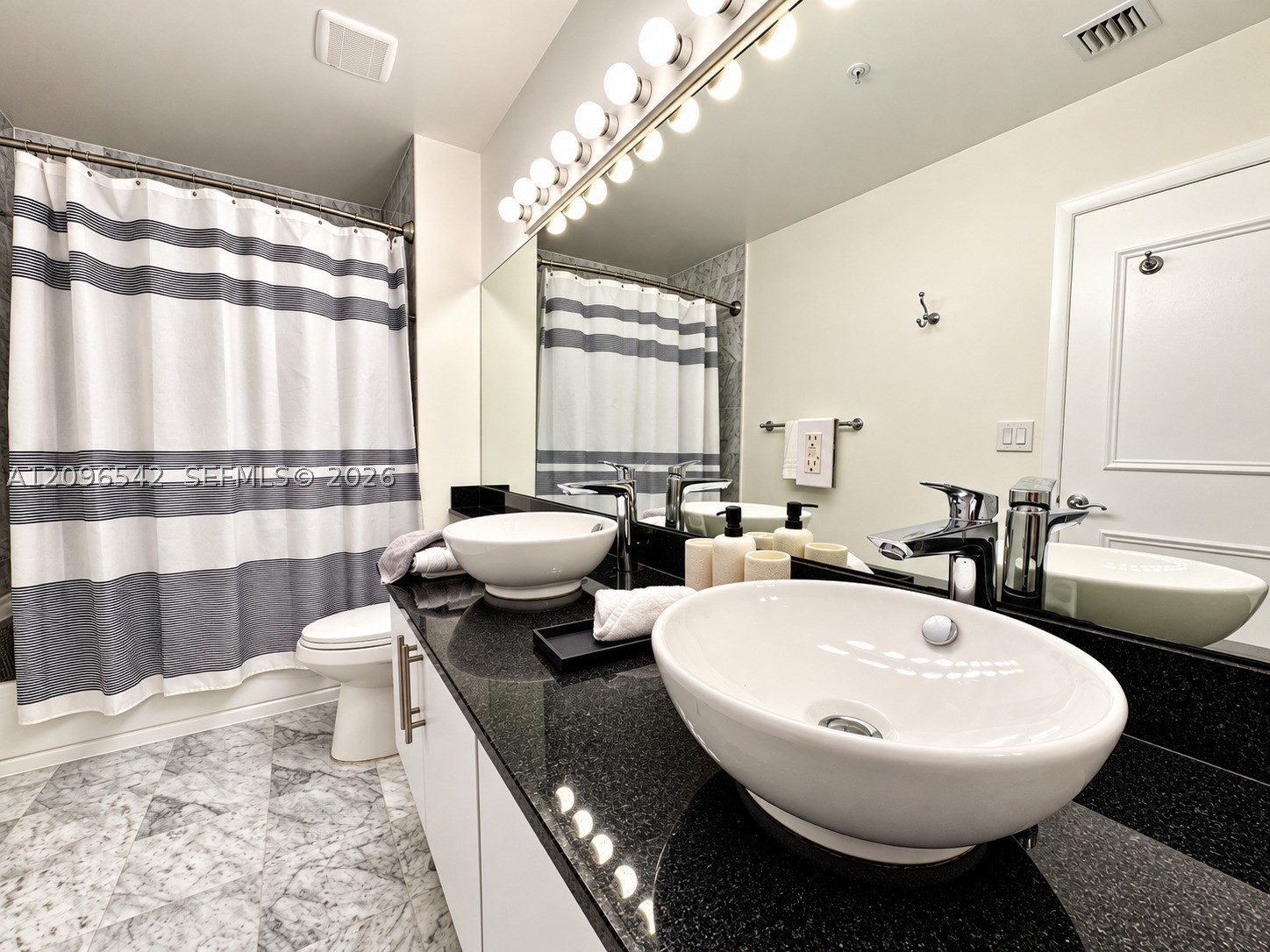 31 se 5th street 31 se 5th street #4314, Miami FL 33131