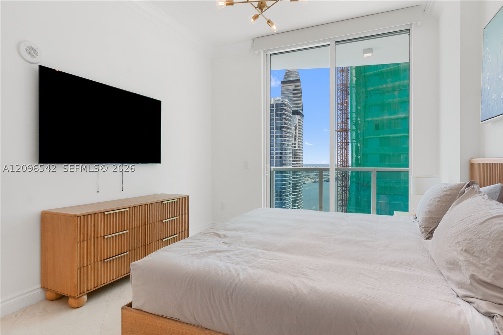 31 se 5th street 31 se 5th street #4314, Miami FL 33131