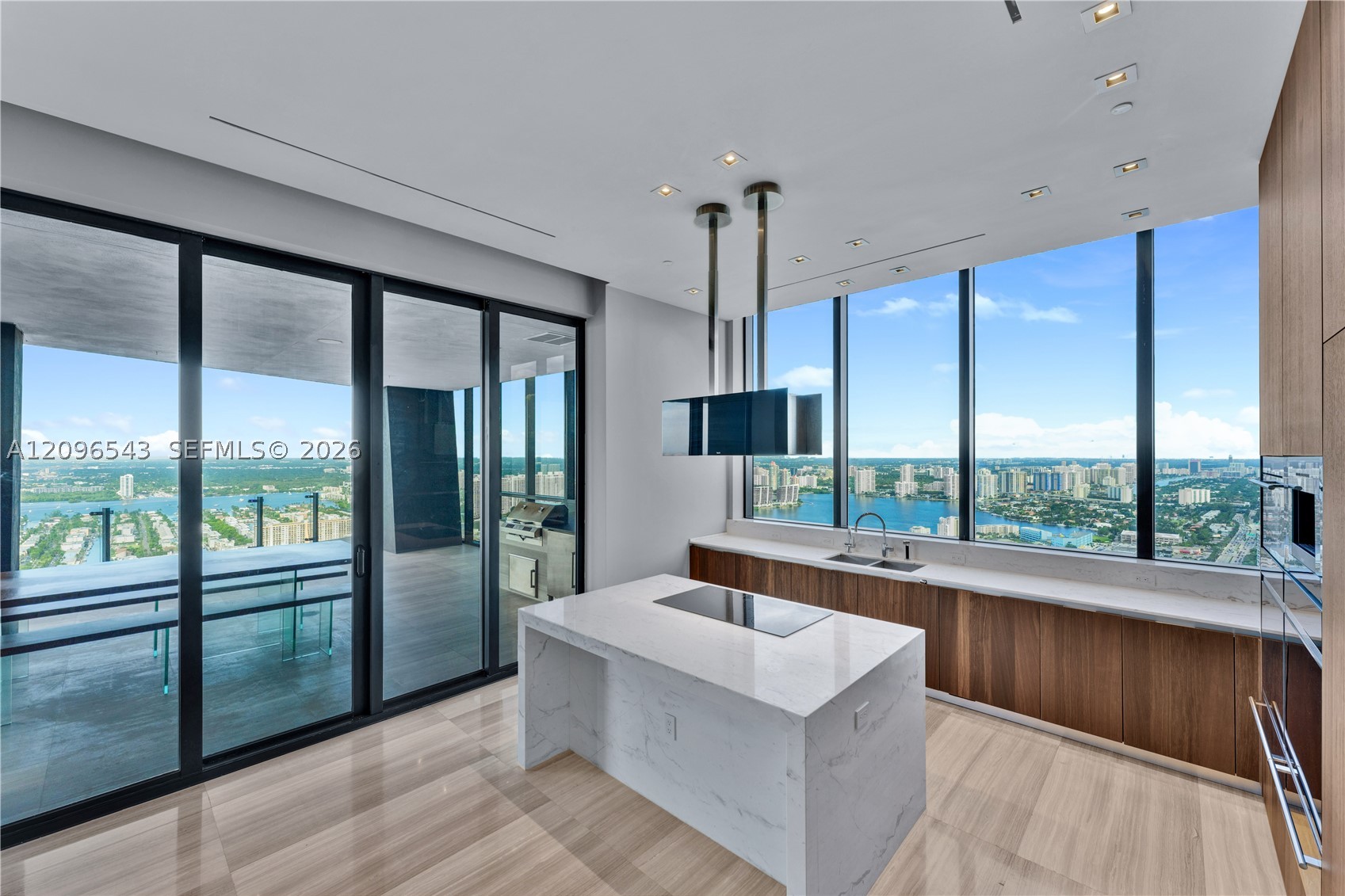 17141 Collins Ave #4202, Sunny Isles Beach FL 33160