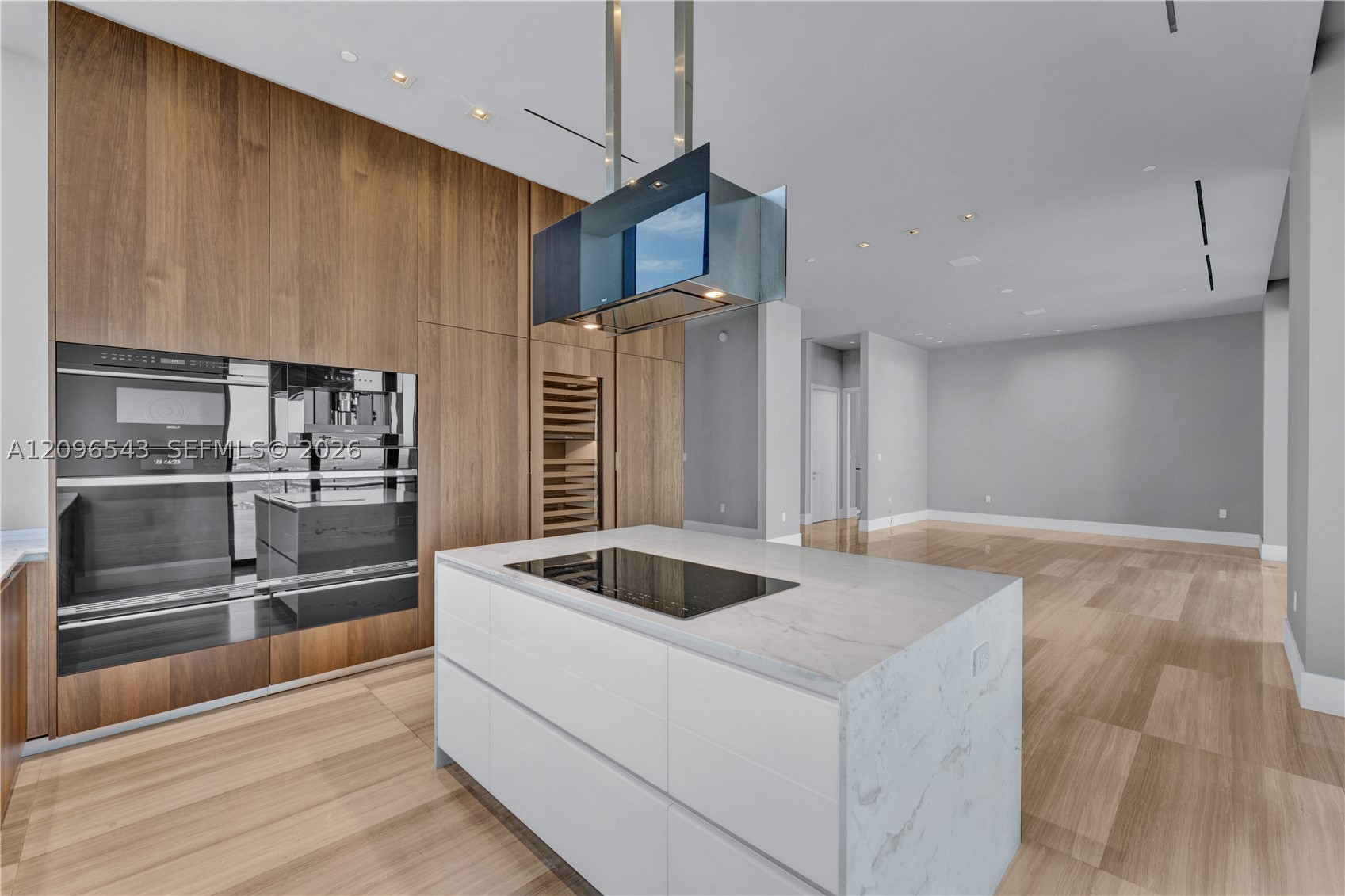 17141 Collins Ave #4202, Sunny Isles Beach FL 33160