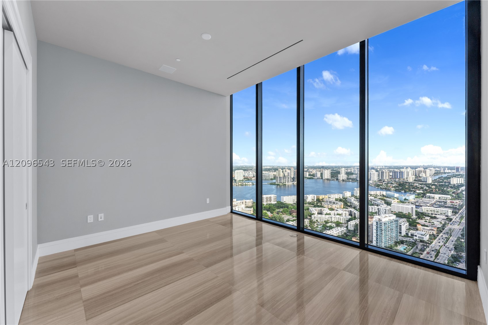 17141 Collins Ave #4202, Sunny Isles Beach FL 33160