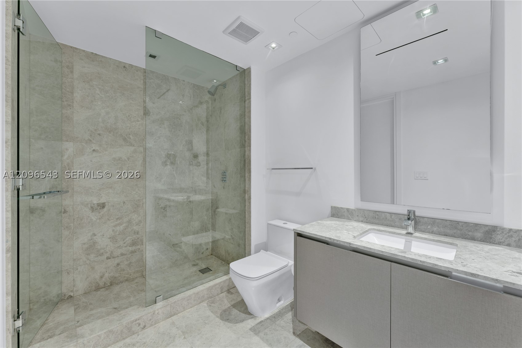 17141 Collins Ave #4202, Sunny Isles Beach FL 33160