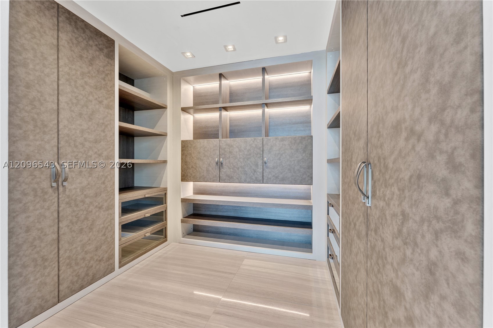 17141 Collins Ave #4202, Sunny Isles Beach FL 33160