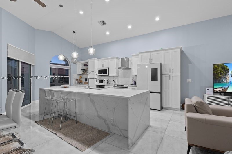 6952 NW 27th Ct, Margate FL 33063