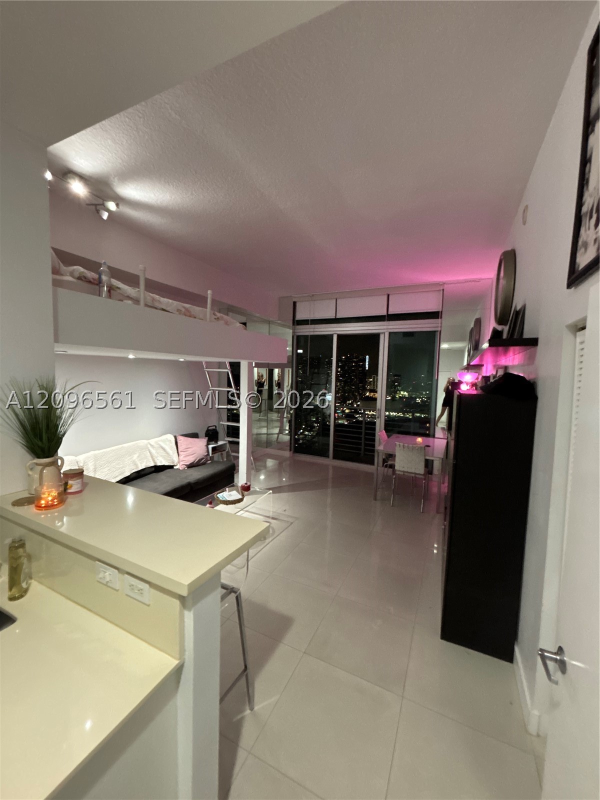 335 S Biscayne Blvd #LPH-06, Miami FL 33131