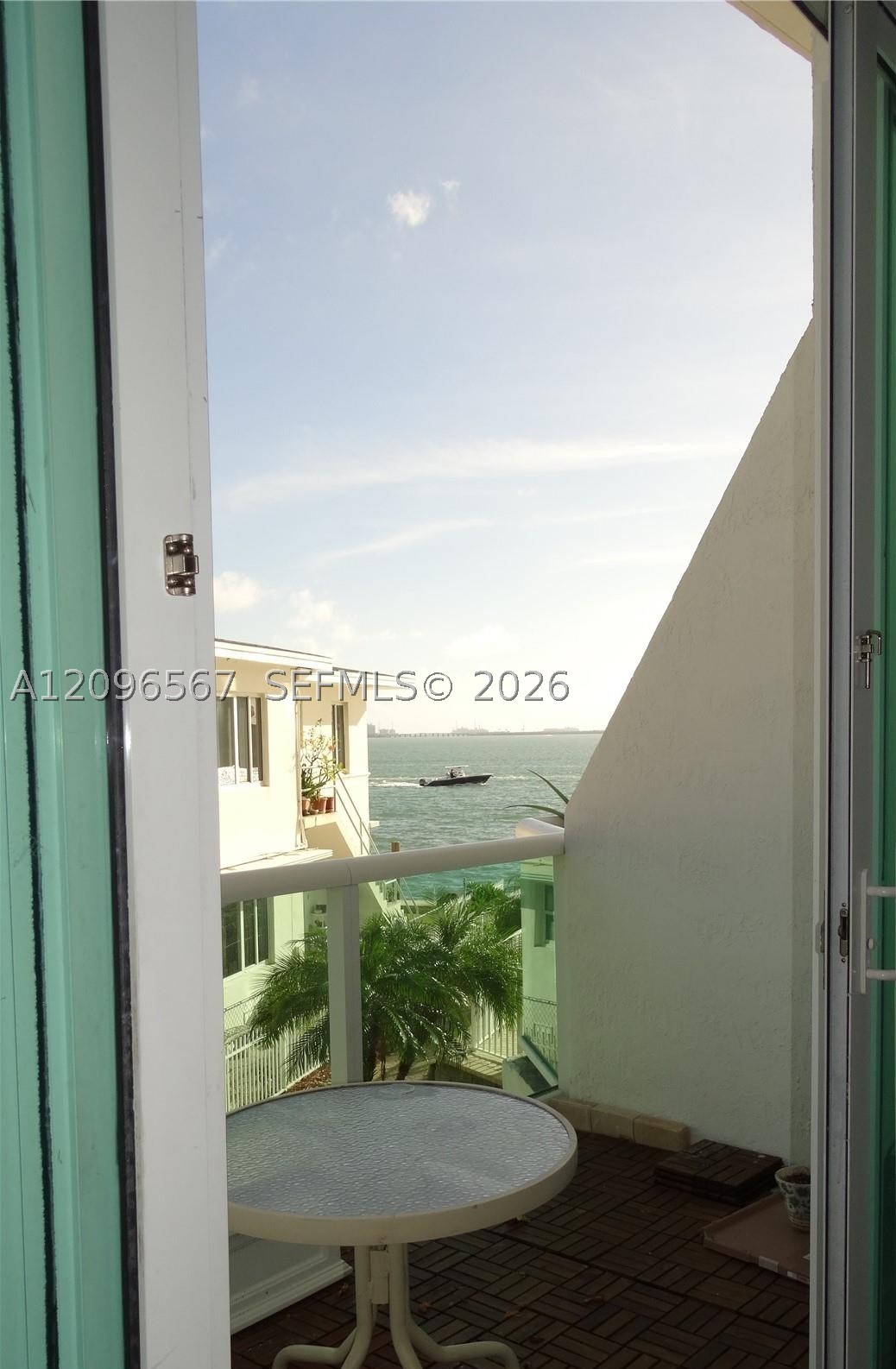 2000 Bay Dr #203, Miami Beach FL 33141