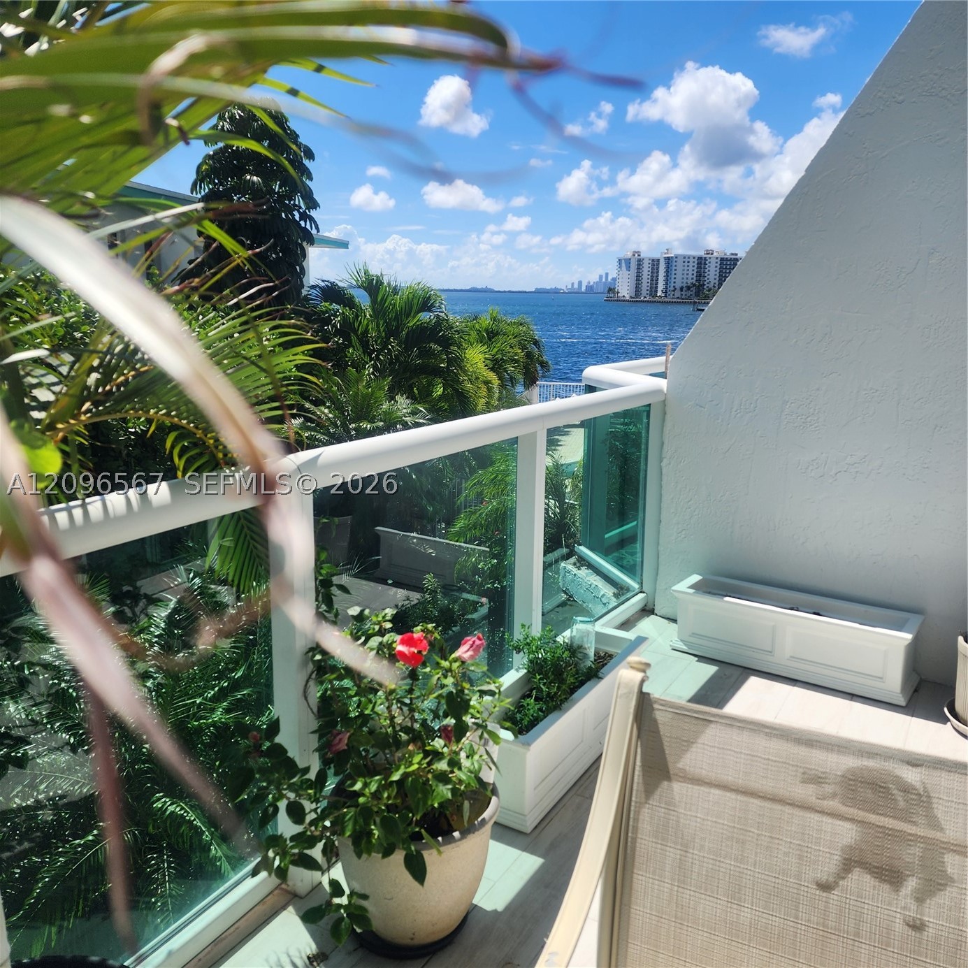 2000 Bay Dr #203, Miami Beach FL 33141