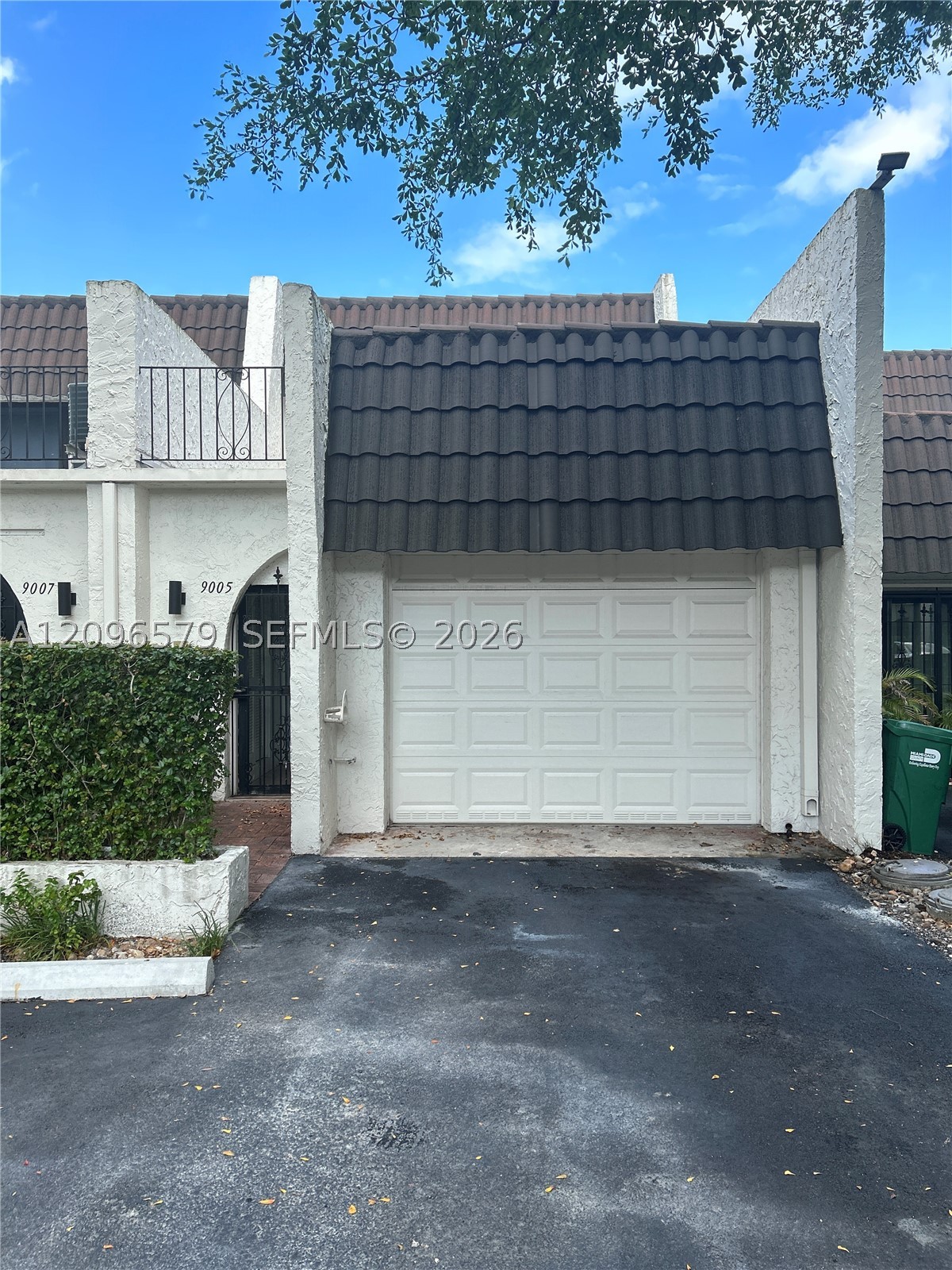 9005 SW 62nd Ter #5-H, Miami FL 33173