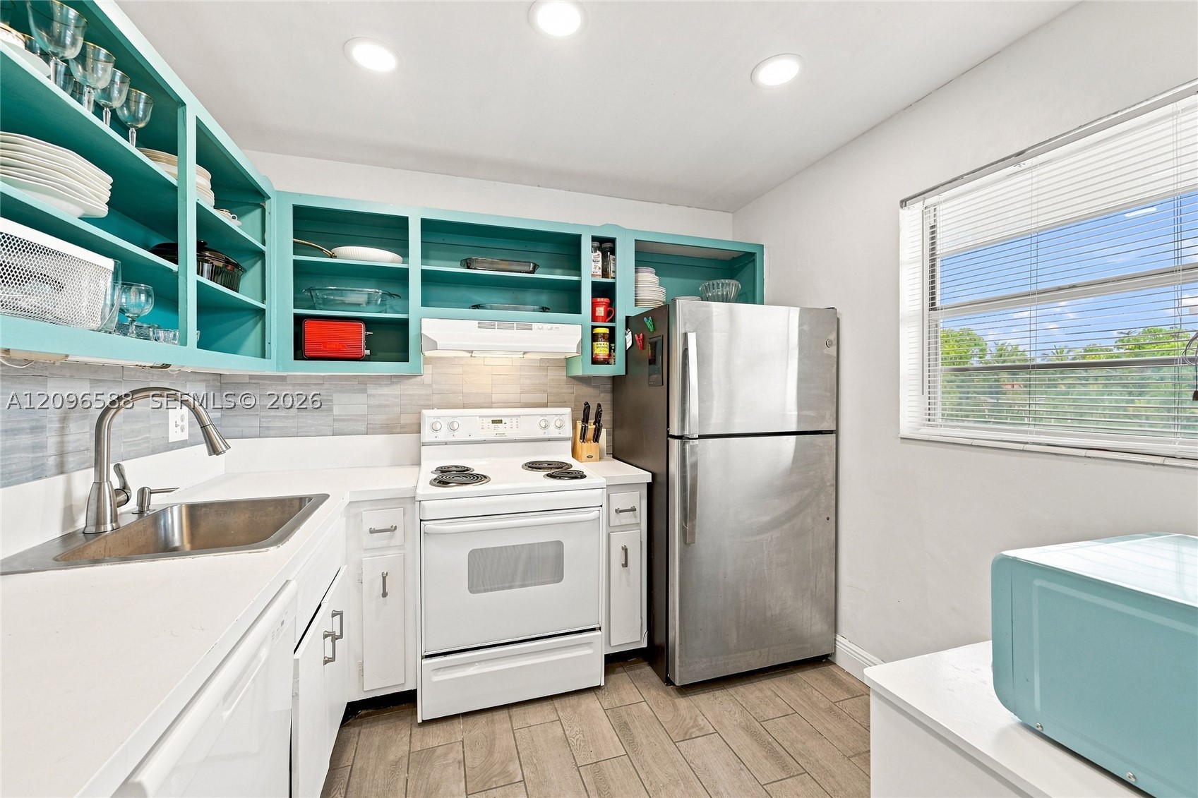2800 NW 47th Ter #206B, Lauderdale Lakes FL 33313