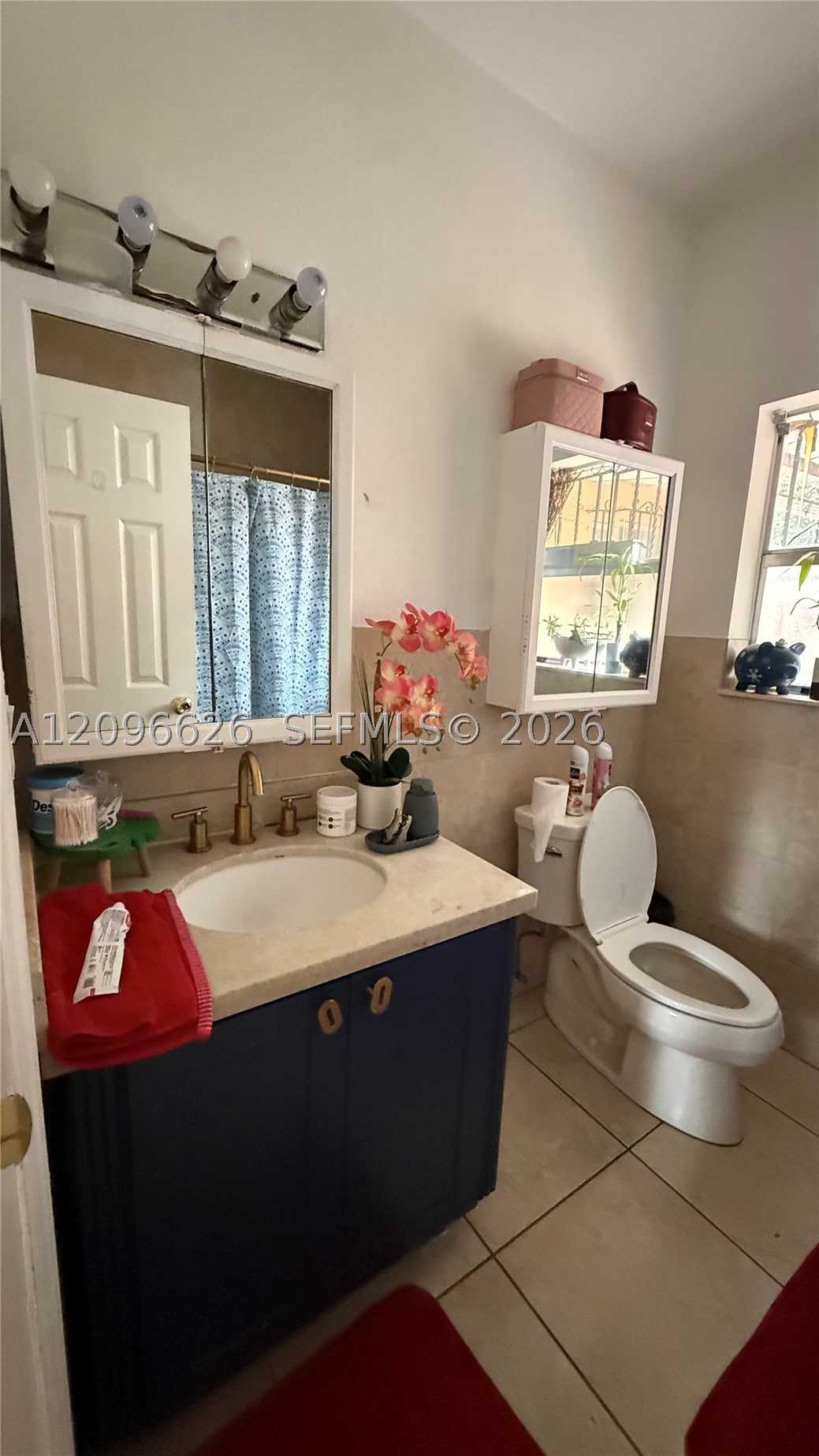 8 NW 33rd Ave, Miami FL 33125