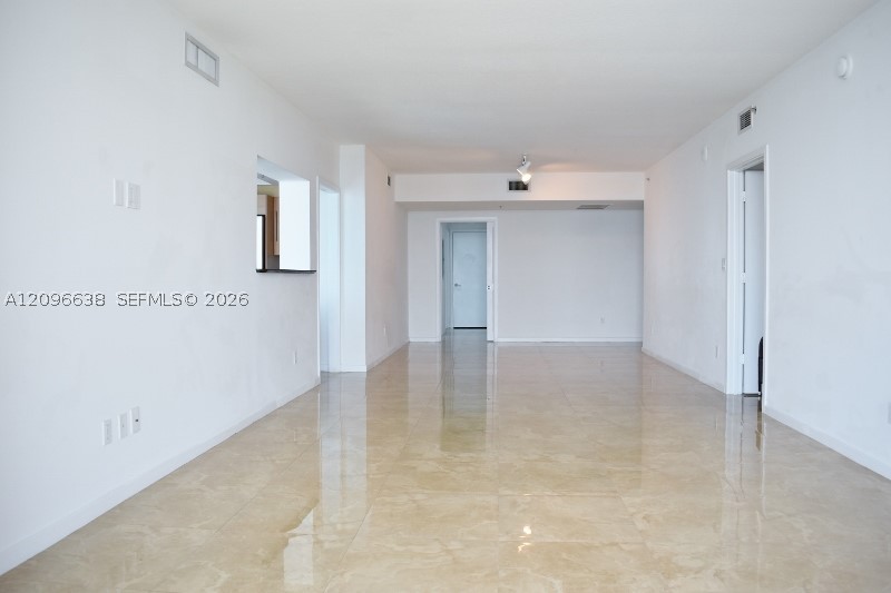 335 S Biscayne Blvd #2509, Miami FL 33131
