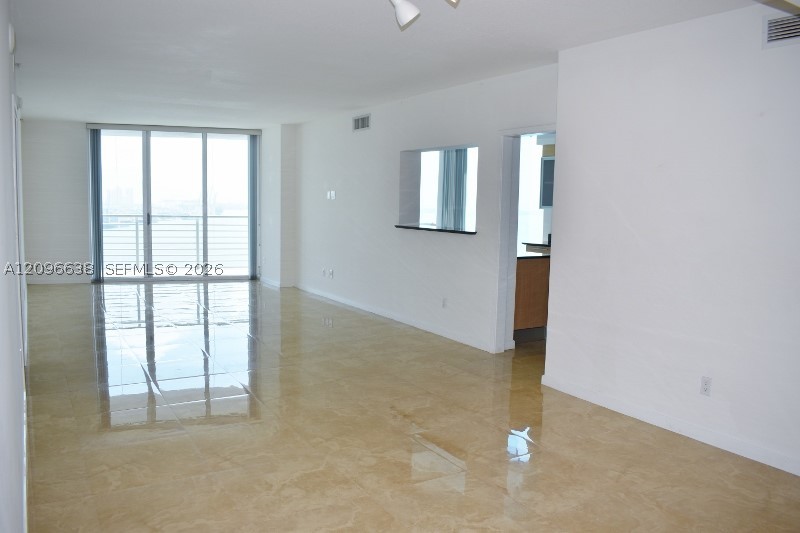 335 S Biscayne Blvd #2509, Miami FL 33131