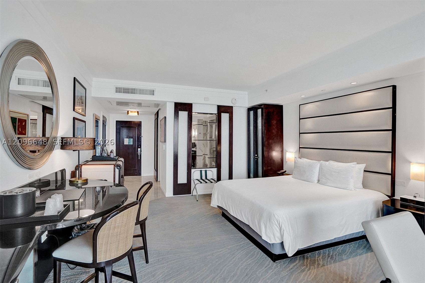 4391 Collins Ave #913/914, Miami Beach FL 33140