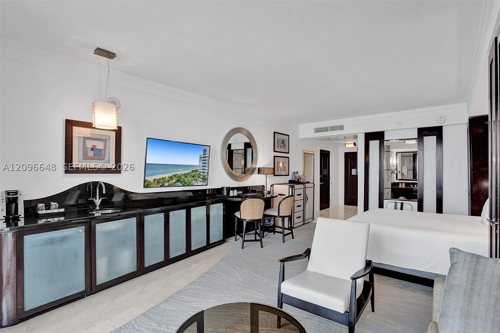 4391 Collins Ave #913/914, Miami Beach FL 33140