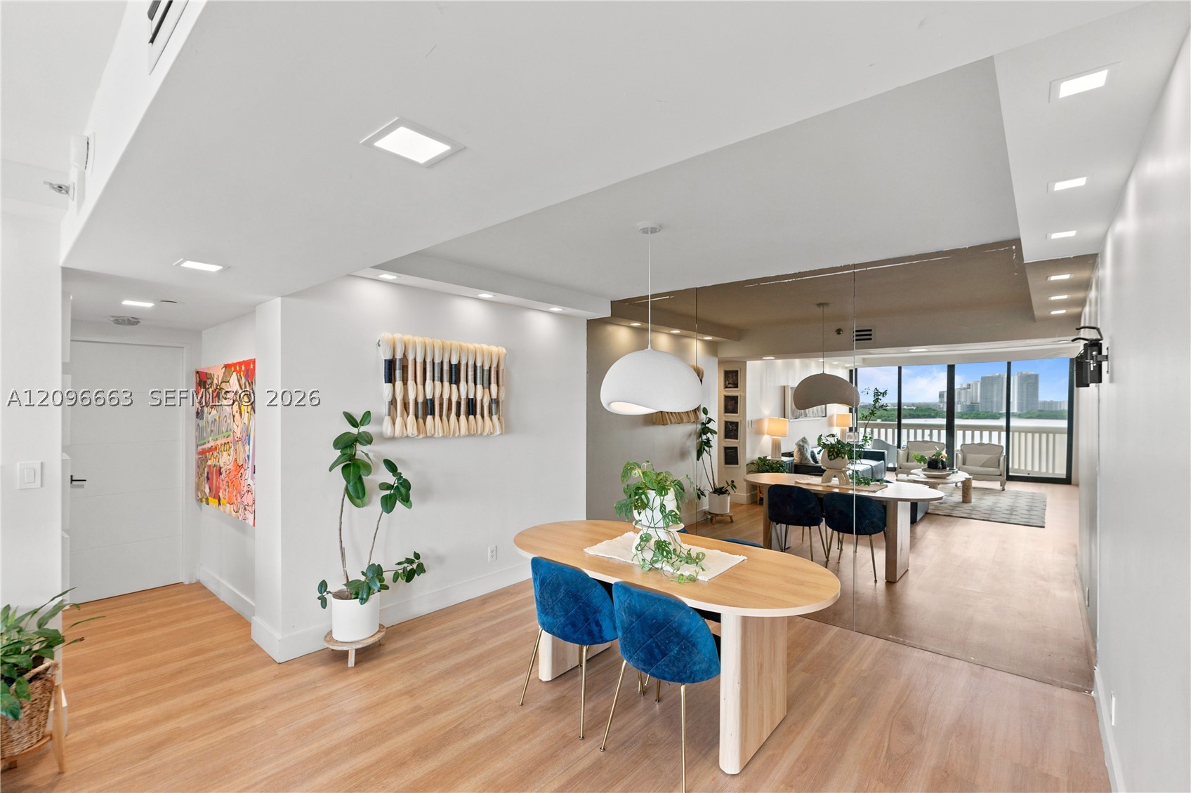 1000 E Island Blvd #1402, Aventura FL 33160