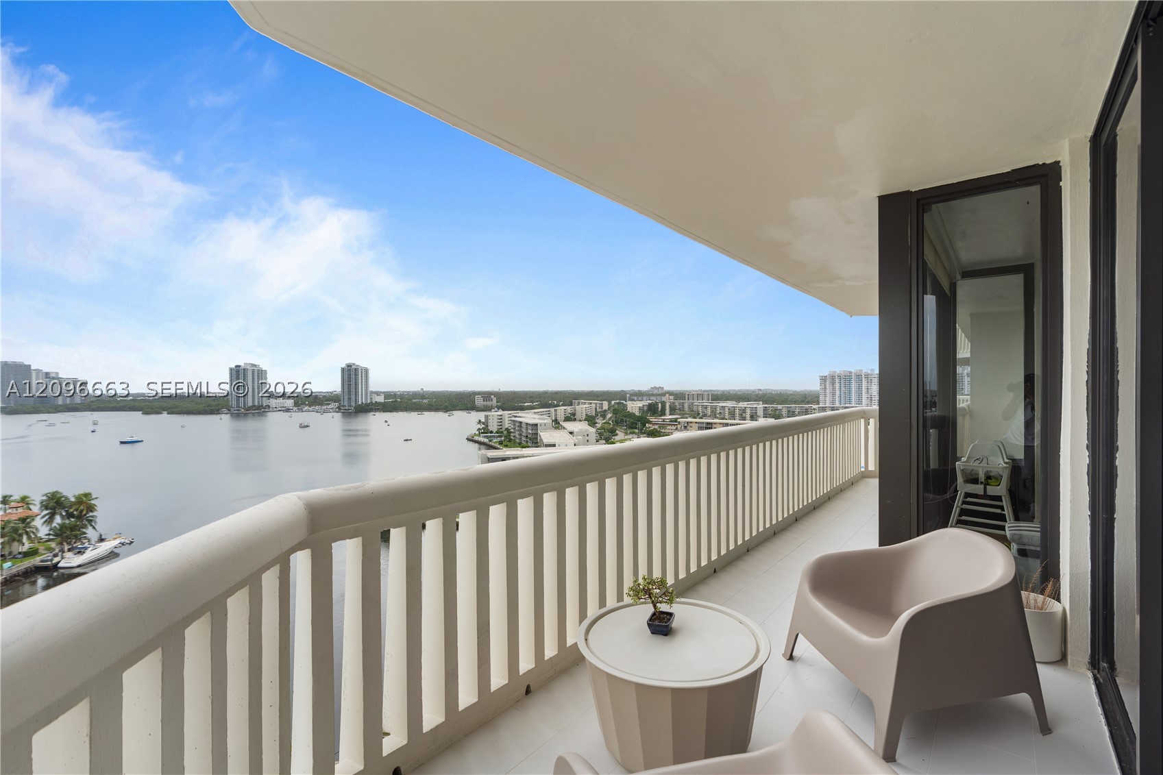 1000 E Island Blvd #1402, Aventura FL 33160