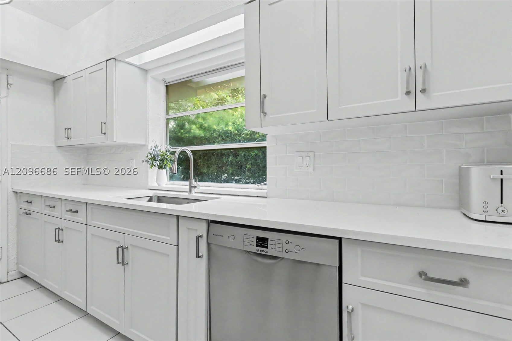 90 Park Dr #2, Bal Harbour FL 33154