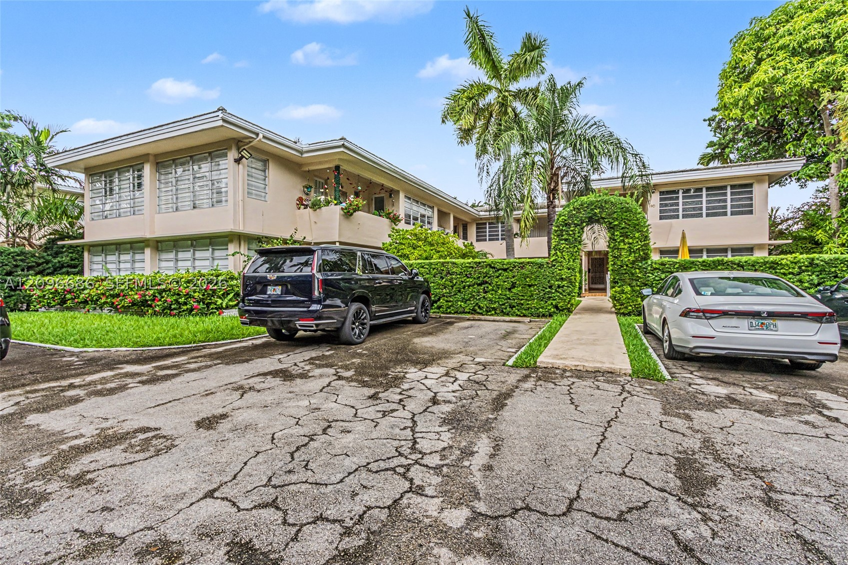 90 Park Dr #2, Bal Harbour FL 33154