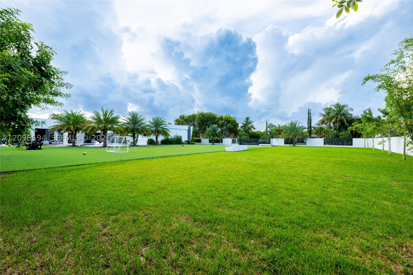 9890 SW 64th St, Miami FL 33173