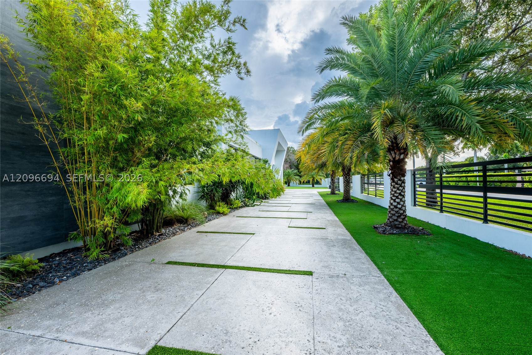 9890 SW 64th St, Miami FL 33173