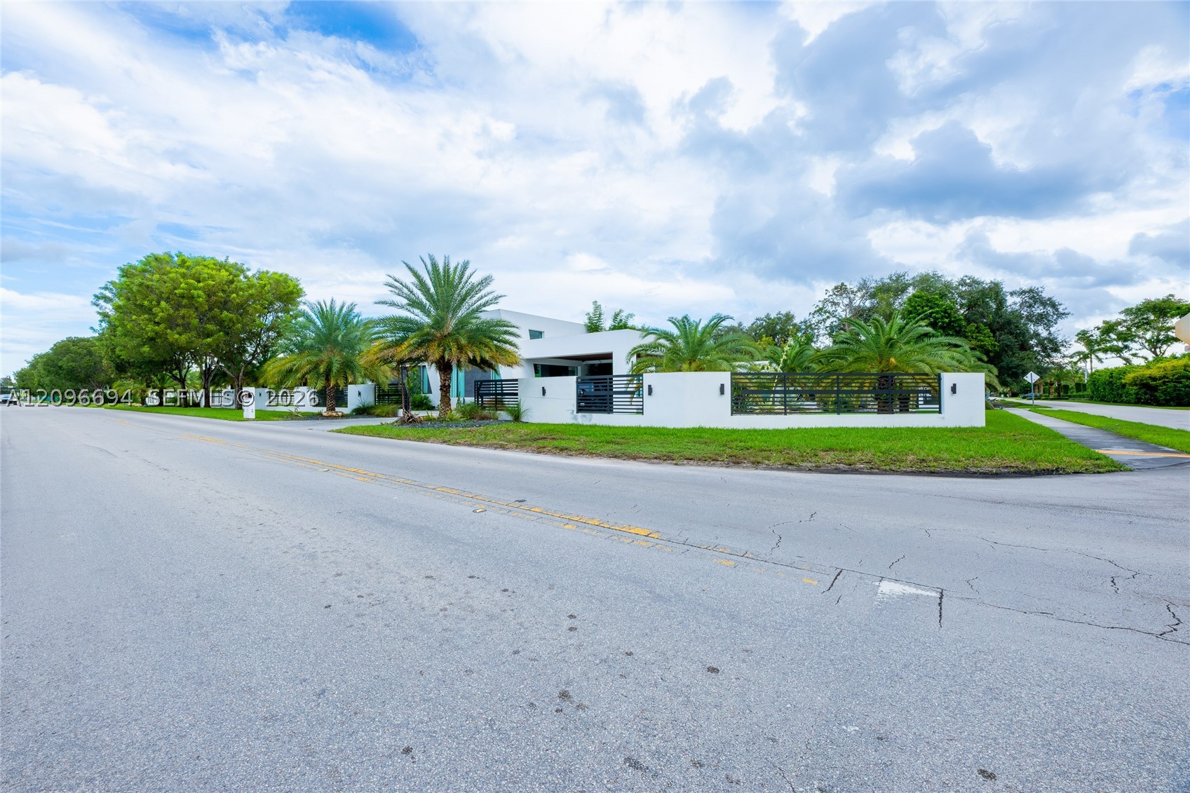 9890 SW 64th St, Miami FL 33173