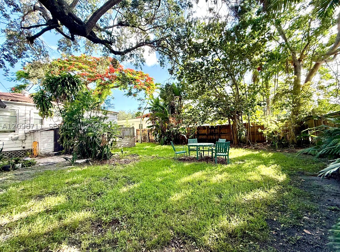 210 S Melrose Dr, Miami Springs FL 33166