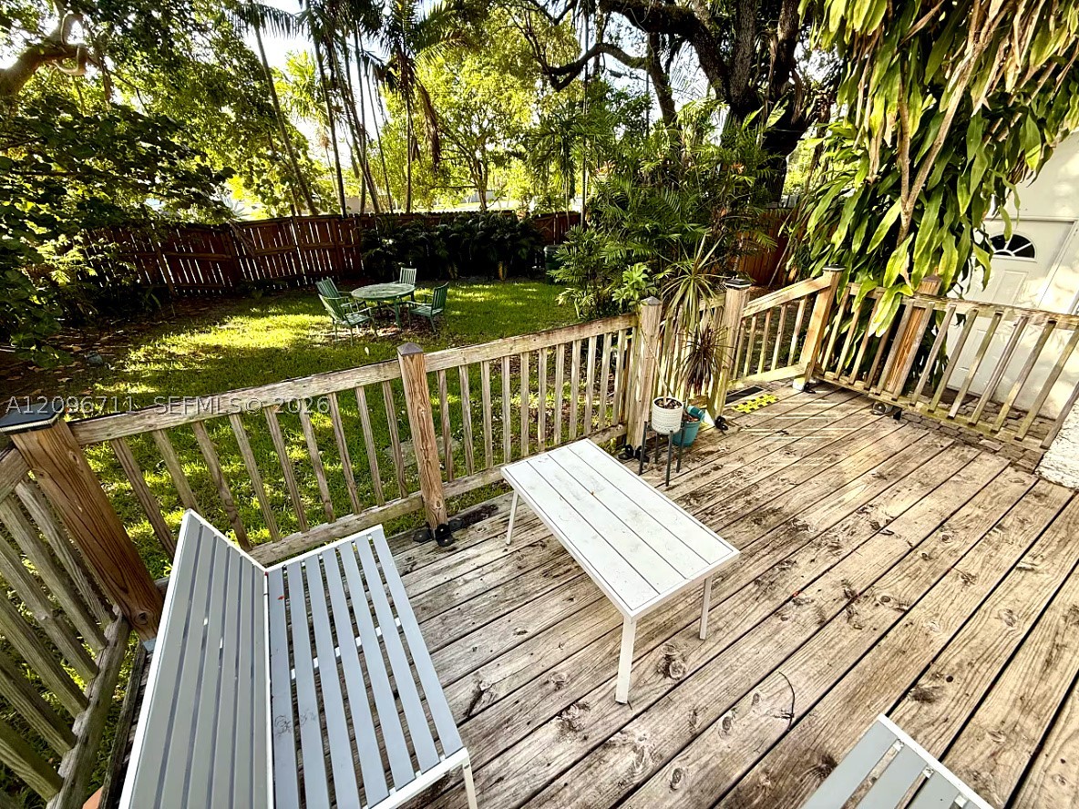 210 S Melrose Dr, Miami Springs FL 33166