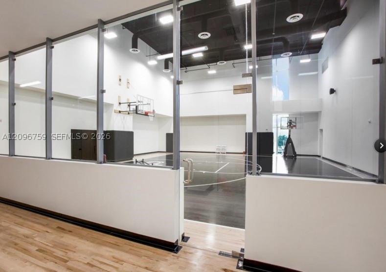 851 NE 1st Ave #2104, Miami FL 33132