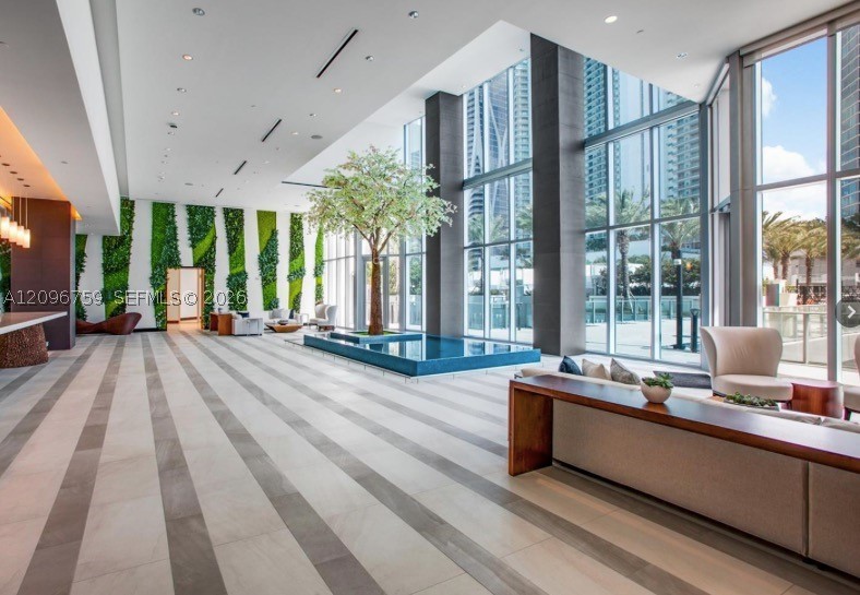 851 NE 1st Ave #2104, Miami FL 33132